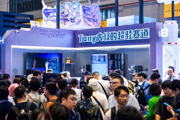 PG电子平台华硕主板超频秀引爆BW2024